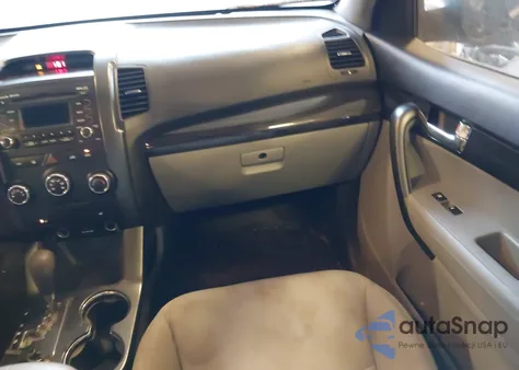 2011 Kia Sorento Lx from USA, damaged, VIN 5XYKT3A18BG045788